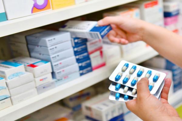 مجلس الحسابات يفضح "احتكار" مؤسسات صيدلية لأدوية تبيعها بأسعار أغلى بكثير من مثيلتها في أوروبا